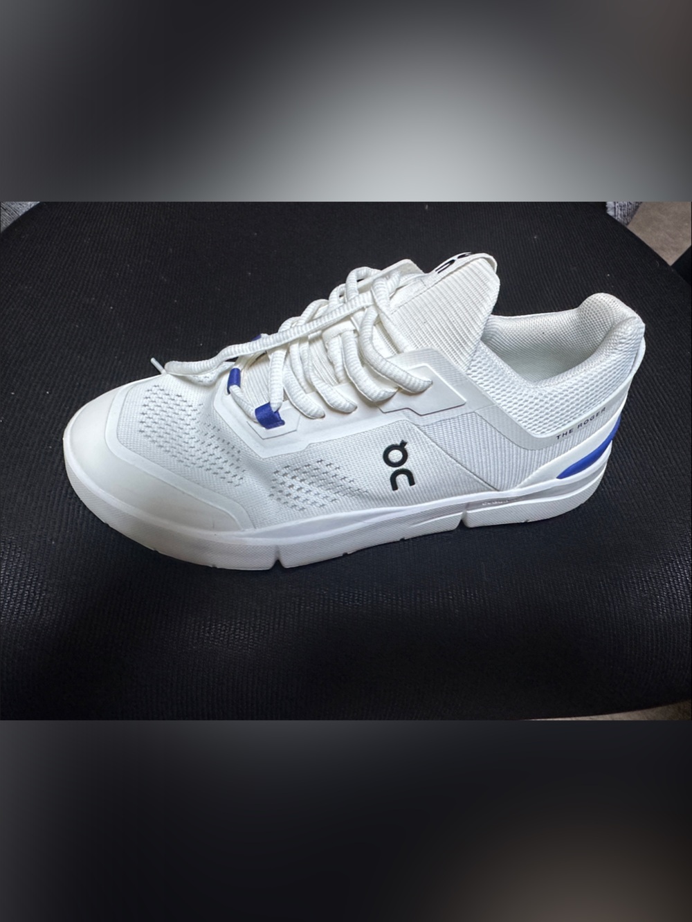 On Running. White Tennis -The Roger.